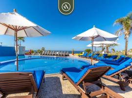 Great House in Cabo with Ocean View - Pool, ξενοδοχείο σε El Tule
