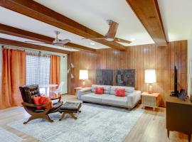 Convenient Condo 8 Mi to Dtwn Indianapolis!, căn hộ chung cư cao cấp ở Allisonville