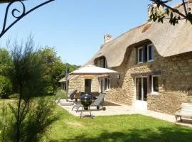 Chaumiere bretonne avec jardin - Golfe du Morbihan