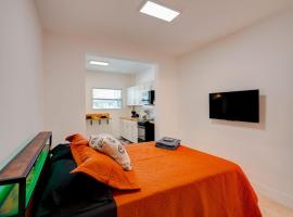 Miami Luxury Studio, Close to Wynwood and Beach, hotel i Biscayne Park