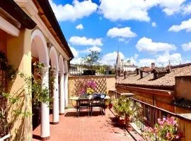 Private terrace penthouse with elevator Piazza Spagna