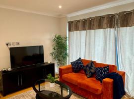 Charming Ensuite Retreat in a Premier Location, Hotel in Brentford