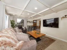 Adorable 2 BD 1 BTH Home Minutes Away from Gonzaga