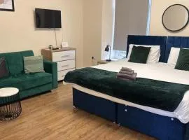 Apartment 3- 216 high Street