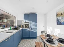 Spacious and Peaceful 4BR 2Bathroom Near Montrose Port