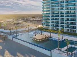 Spectacular Ocean View Condo Verano 2205 Encantame Towers