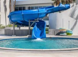 1 Bedroom Beach Front Condominium Encantame W-1603