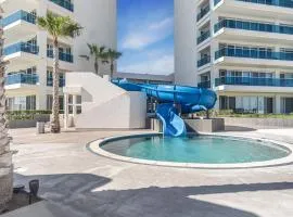 Amaizing condo by the beach Encantame W1704