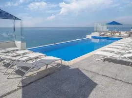 Relax and Splash in Paradise Encantame Towers C 1703