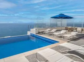 Modish 2 BR Condo at Encantame Towers Velero 2204