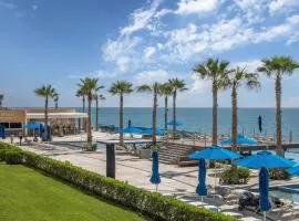 Exceptional one bedroom condominium Viento 803 - Encantame Towers