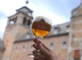 Nouvel appartement très confortable avec cuisine et frigo