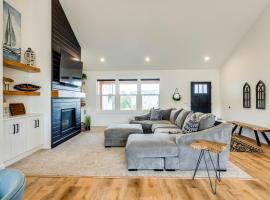 Close to Ocean Beaches, Hot Tub! Fire Pit! Dog Friendly! Seas the Moment, hotel en Waldport