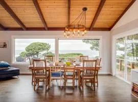 Hot Tub! Ocean Front & Dog Friendly! Ocean Watch