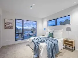 Private One-Bedroom Townhouse Cosy & Stylish