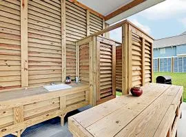 Escape Canal Front Boat Deck Fishing Spot
