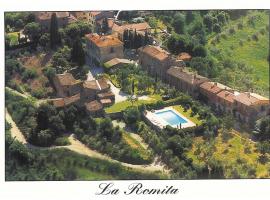 La Romita Ospitalità Rurale Familiare，Montisi的農莊