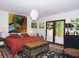 Tranquil 3 Bedroom Home in Santa Monica Canyon