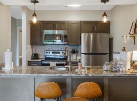 Troon Golf Bungalow - Branson - Golf Course View & On-site Amenities، فندق في برانسون