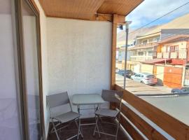 Depto hasta 12 personas Familias o Empresas, guest house in Iquique