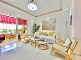 Stylish 3BR Condo, Full AC, Wi-Fi