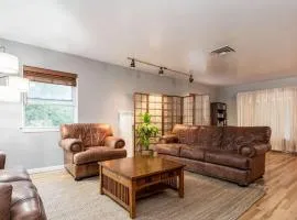 Millcreek Home, Quick Access to Canyons and Skiing