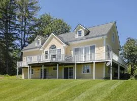 Weeks Hill: 5 br, fireplace, a/c, deck, views