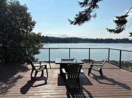 Oceanside Getaway, hotel i Nanoose Bay