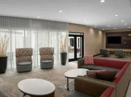 Courtyard Charlotte Airport North