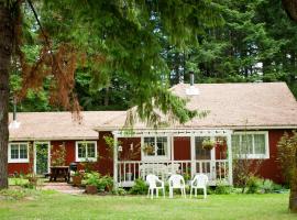 Moon Mountain Lodging, hotel in Packwood