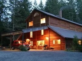 Almost Paradise Lodging