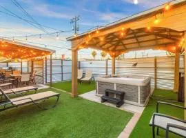 Mins from the UofA & Downtown 4BR 2BA Entire Home