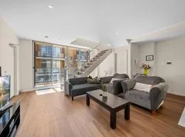 Spacious Apartment with Gym & Pool Access