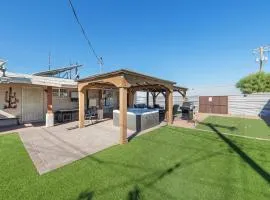 3BR 2BA Jacuzzi Putting Green Close to Airport