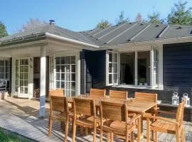 Gorgeous Home In Hornbæk With Wifi