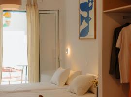Adelfia Studios, hotel in Parikia