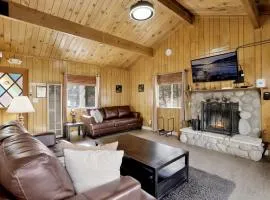 Sweet Cabin Home Gateway at Big Bear - Minutes to Local Activities