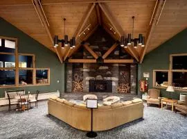 Loon Mountain Retreat with Pool and Hot Tub