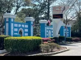 Top Floor, Ocean-front Resort Style awaits you