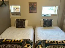 Higashi-Shinjuku 1002