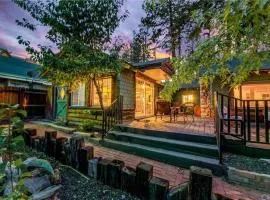 086 - The Village Cottage Oasis - Big Bear Getaway