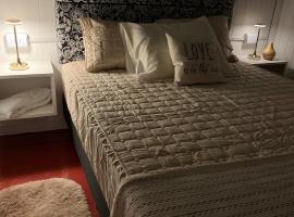 Casa Prusia, tipica de pioneros europeos, hotel em Aristóbulo del Valle