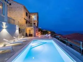 Family-friendly apartments with swimming pool Selca, Brac - 22810