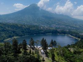 Fortune Glamping, glamping site in Dieng