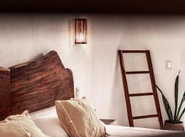 Casa Chula Hotel Boutique Frente al Mar, hotel con parking en Tierra Blanca