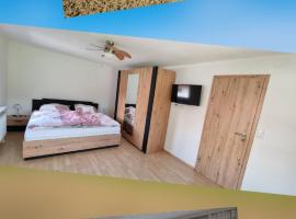 Ferienwohnung Umkreis Sankt Englmar mit vielen Freizeitattraktionen, hotel in Kollnburg