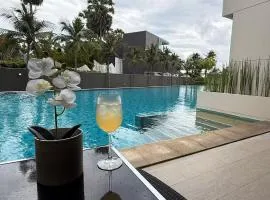 Beachfront With 50M pool Jacuzzi access-Pattaya