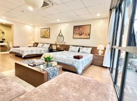 City view 3 bedrooms 5 beds elevator free laundry, hôtel à Kon Rung (1)