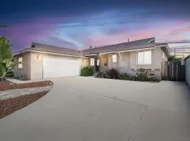 Modern SD Oasis with Pool & HotTub