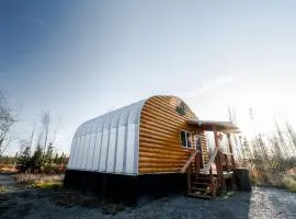 Big Lake Cozy Cub Cabin with Dedicated Hot Tub & Sauna